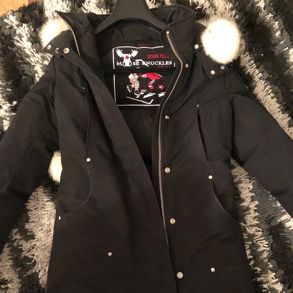 Moose Knuckle size S Long Wintercoat - Picture 2 of 2